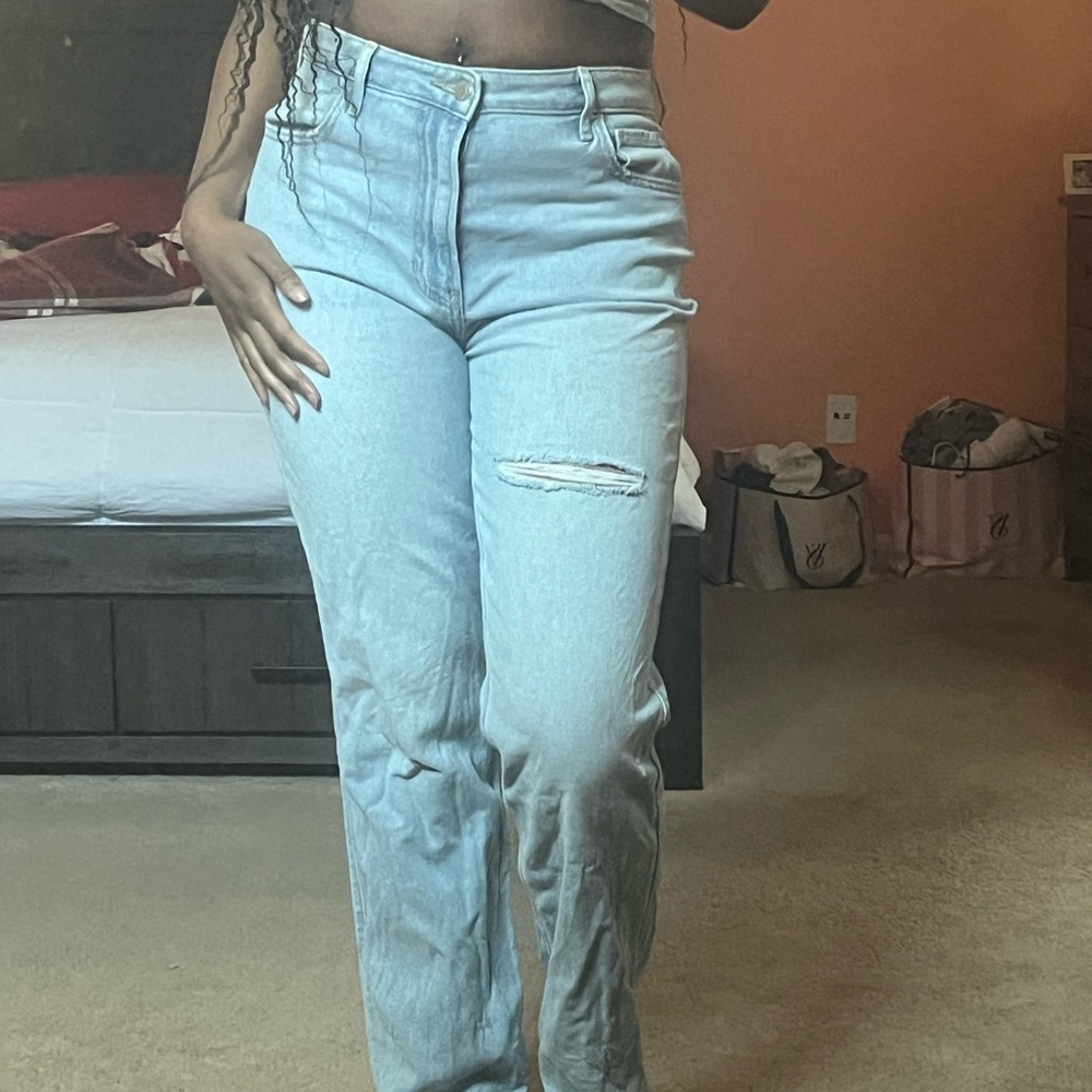 Women's Light Blue Jeans